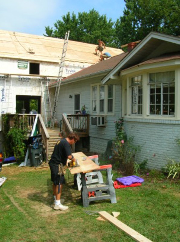 YankBarn0145c_finishing_roofEdges